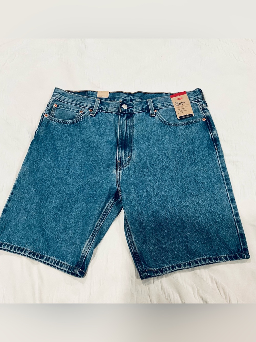 Levi’s NWT 405 Standard Denim Shorts Light Wash W38